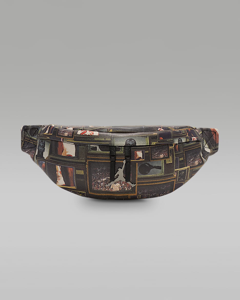 Jordan Monogram Mini Messenger Bag (3.6L). Nike SI